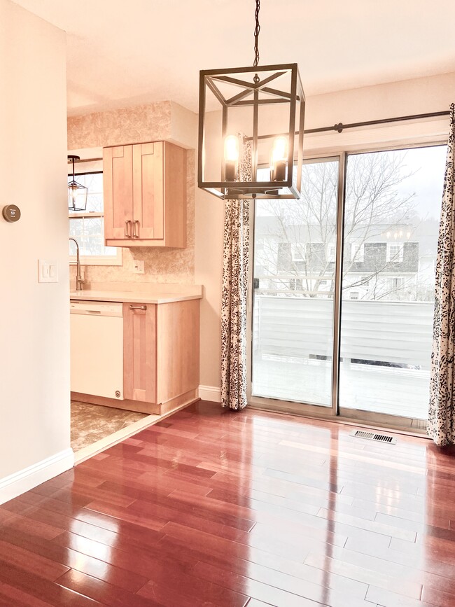 Building Photo - 204 Austin Ryer Ln