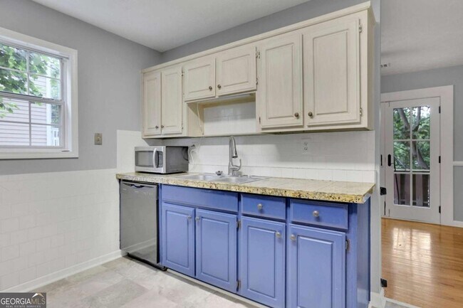 Building Photo - 986 Franklin Ridge Ct