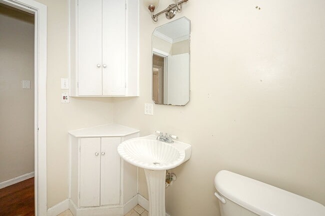 Building Photo - For Rent – 3 Bedroom, 1 Bath Home in Pasca...