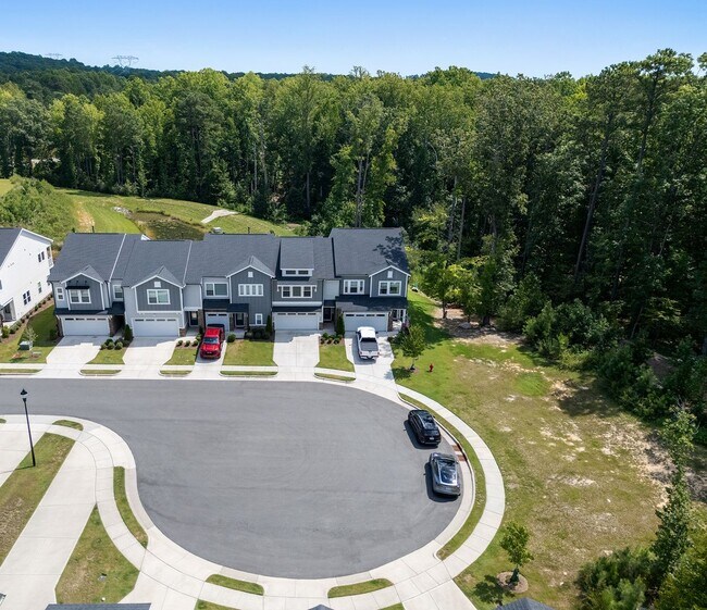 Building Photo - 75 Balfour Run