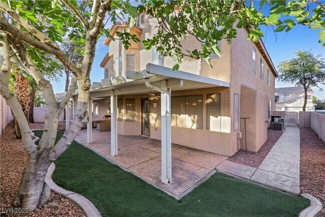 Building Photo - 249 Gentle Springs Dr