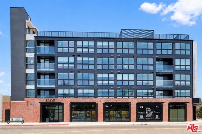 Building Photo - 1808 Lincoln Blvd