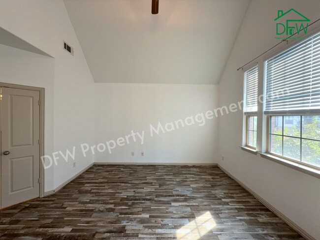 Building Photo - 3 Bed/2.5 Bath Home for Lease in Arlington – 2 Living Areas, Pool, Courts & Trails Nearby!