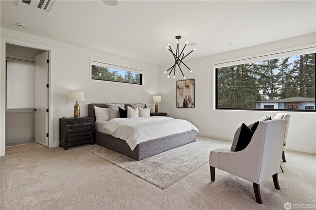 Building Photo - 5bd/4ba Kirkland Home
