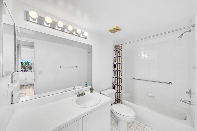 Building Photo - 9580 Weldon Cir