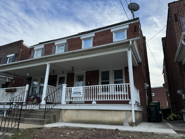 Primary Photo - 40 Fairview Ave