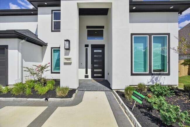 Building Photo - 7410 Wildrye Mdw Ln