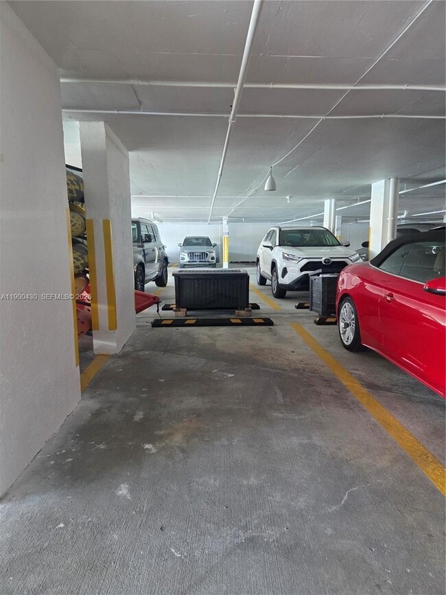 Building Photo - 5880 Collins Ave