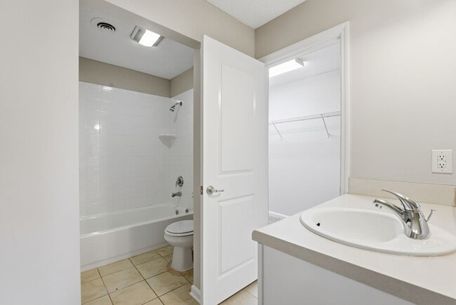 Building Photo - 3650 Ashford Dunwoody Rd