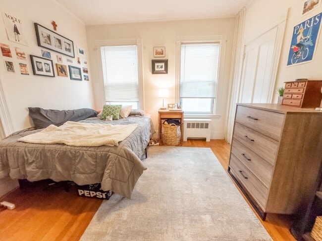 Building Photo - 12 Hamlin St