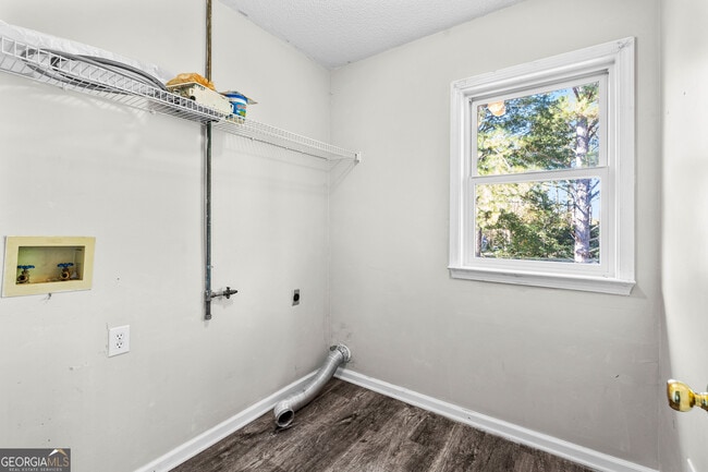 Building Photo - 255 Woodstream Dr