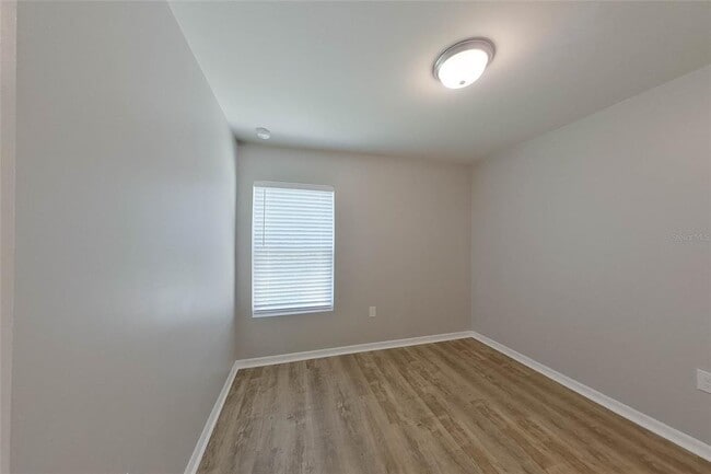 Building Photo - 2103 Roosevelt Ave