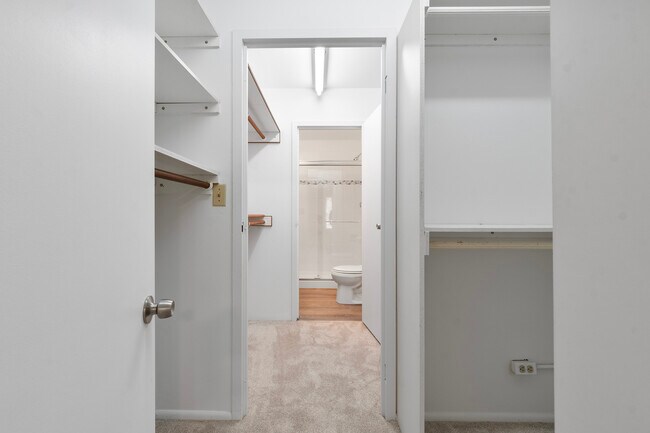 Building Photo - 1250 Park Ave W