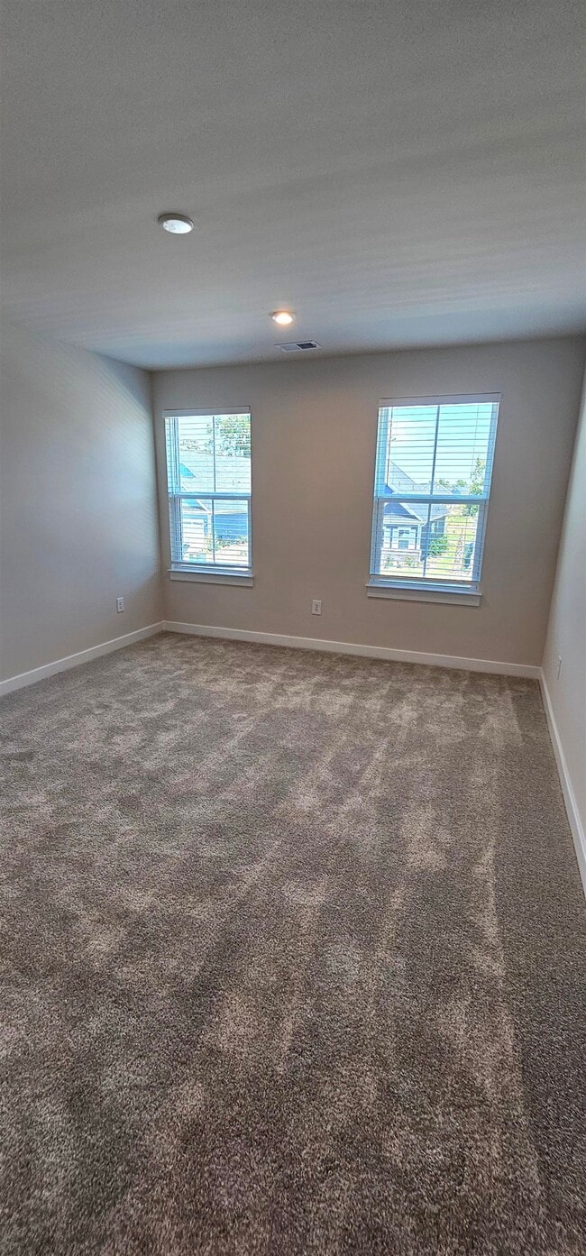 Building Photo - 2313 Hazel Wy