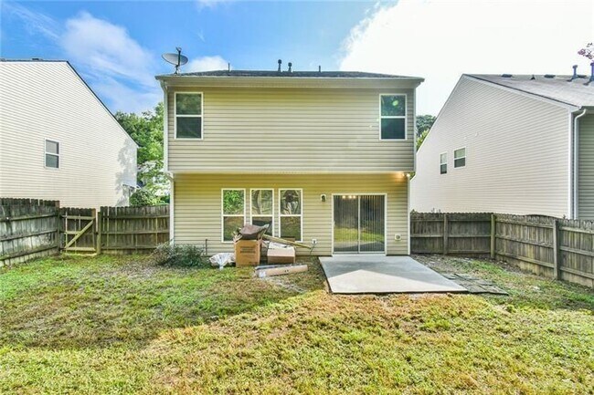 Building Photo - 2694 Winslow Ridge Dr NE
