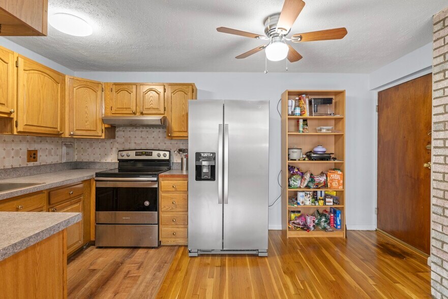 Building Photo - 59 Bynner St