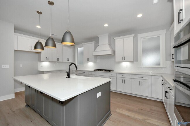 Building Photo - 117 Marlbrook Dr
