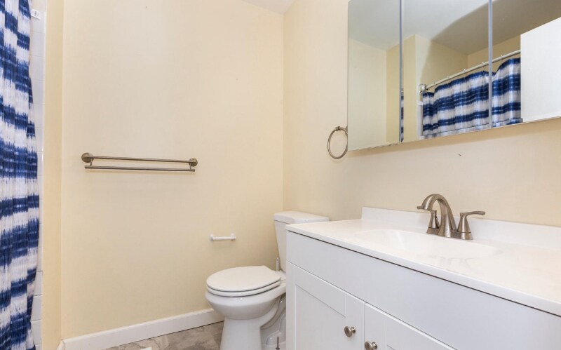 Building Photo - 133 Hammershire Rd