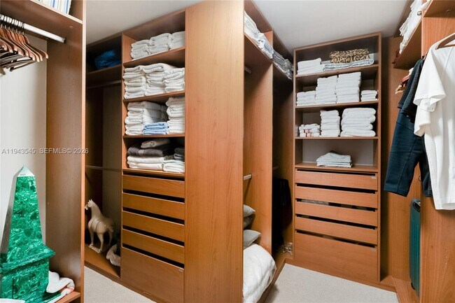 Building Photo - 17201 Collins Ave