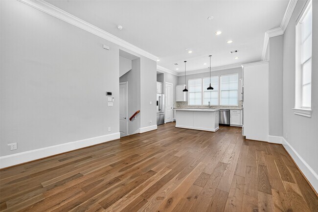 Building Photo - 815 Bringhurst St