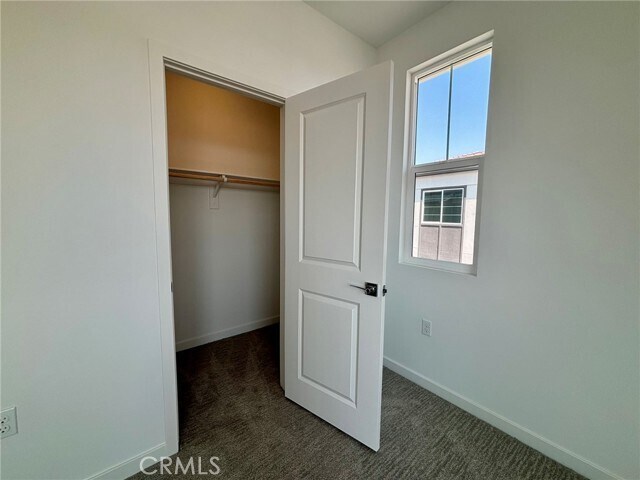 Building Photo - 6136 Valentina Wy