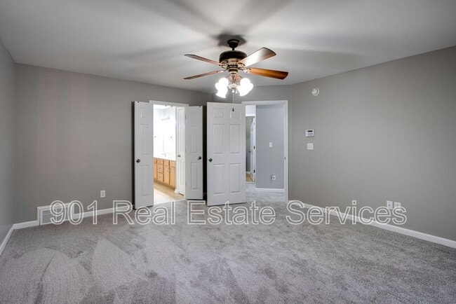 Building Photo - 1413 Island Town Dr