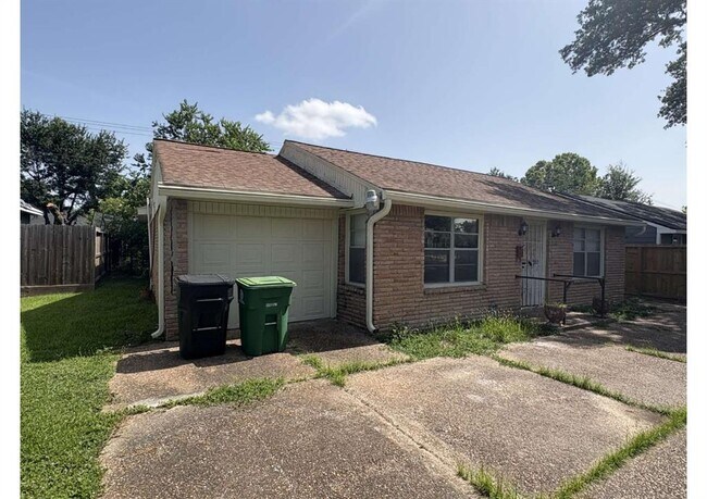 Primary Photo - 4825 Brinkley St