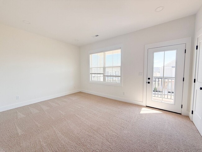Building Photo - Fuller Style - Spacious 2-Bedroom Townhome with Flex Room at Highbury