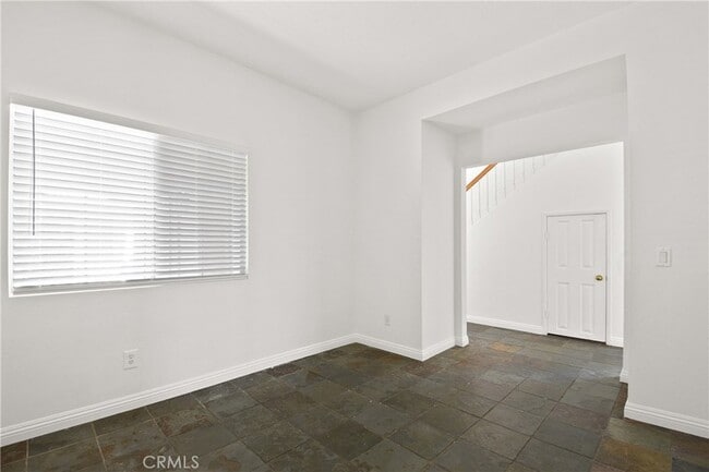 Building Photo - 1253 Taft Ln