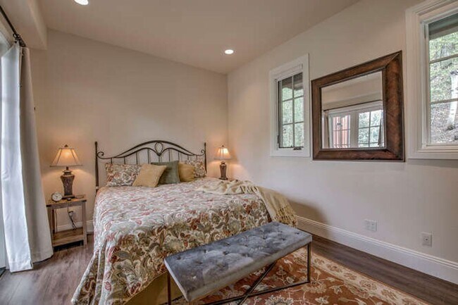 Building Photo - Winter Rental