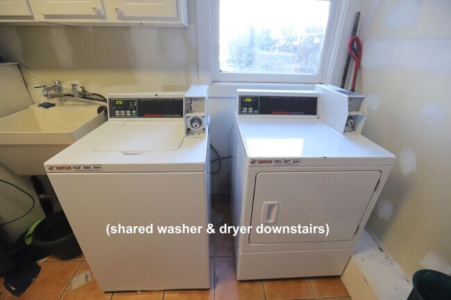 Building Photo - 20-24 Cumberland St