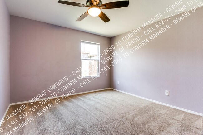 Building Photo - 1128 Foxglove Ln
