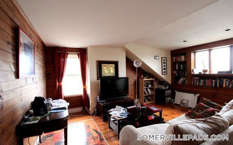 Building Photo - 58 Atherton St