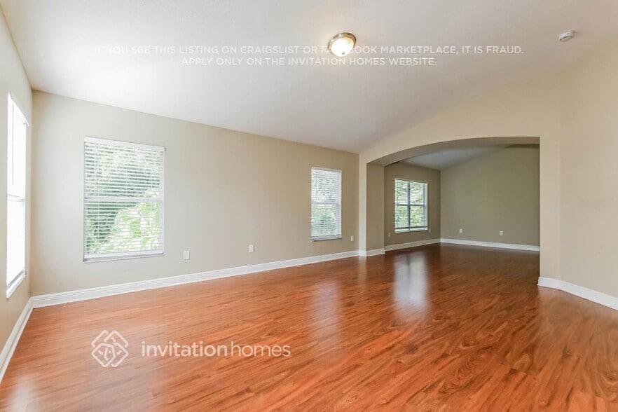 Building Photo - 6625 Thornton Palms Dr