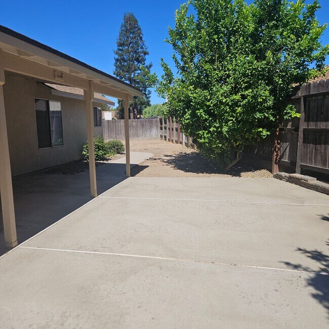 Building Photo - 3544 Traveler Ct