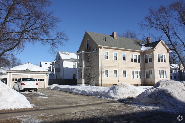 Building Photo - 109 Dover Rd