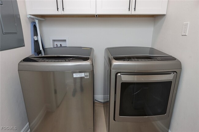 Building Photo - 1327 Sunbury Dr