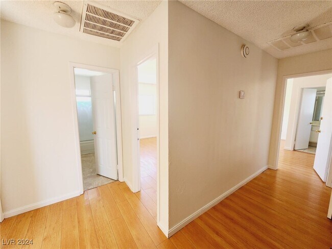 Building Photo - 3565 S Calmosa St