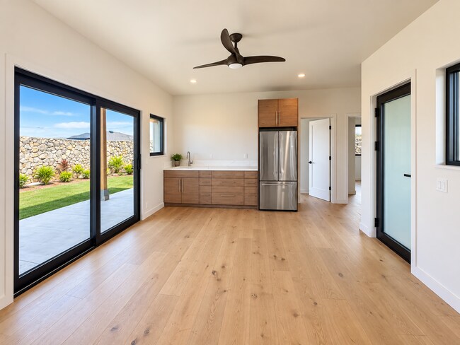 Building Photo - 1343 Kahoma, Unit A