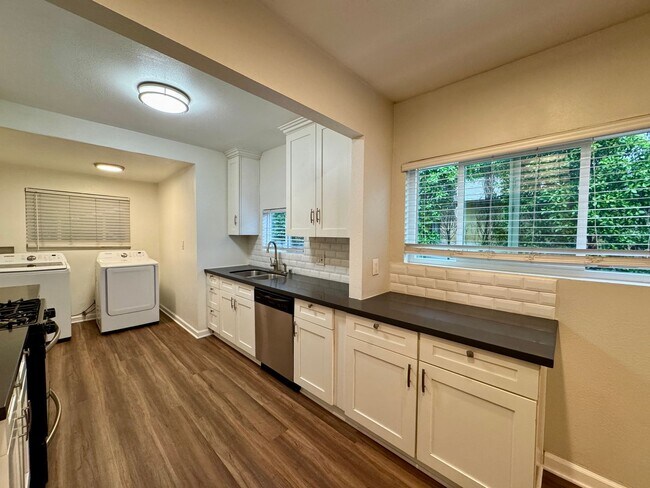 Building Photo - 15105 Nurmi St