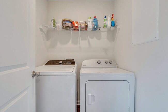 Building Photo - 321 Dogwood Cir