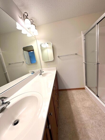 Building Photo - 15375 60th Ave N