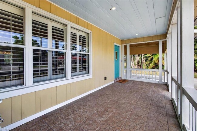 Building Photo - 1420 Maravilla Ave