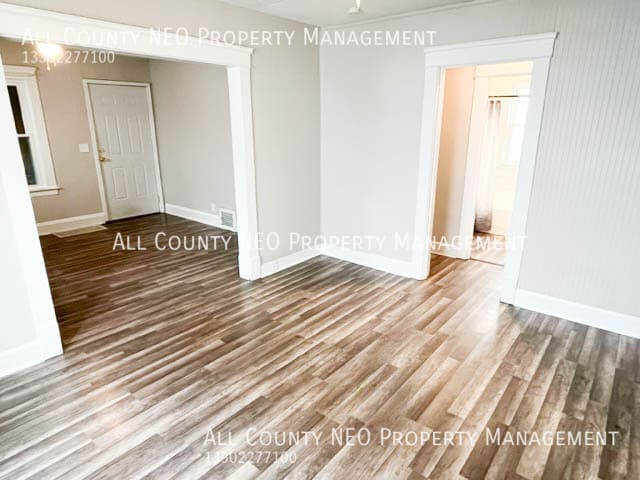 Building Photo - 3590 E 139th St