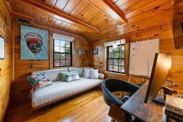 Building Photo - 31 Braeburn Rd