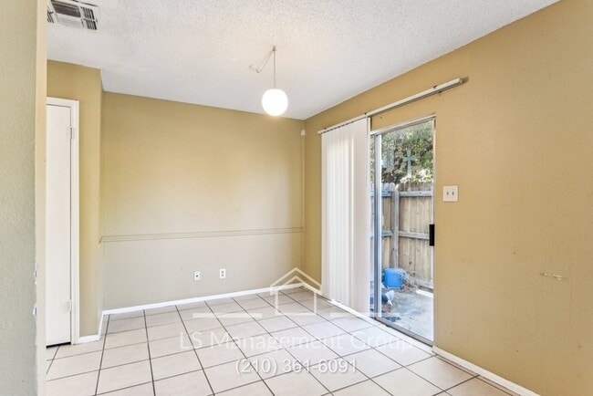 Building Photo - 6704 Windsor Hollow Dr