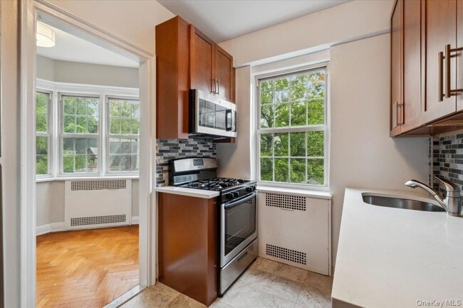 Building Photo - 45 Popham Rd