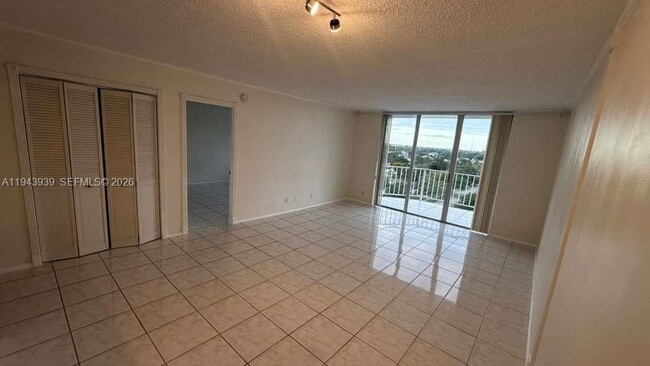 Building Photo - 16740 NE 9th Ave