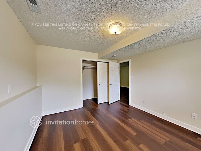 Building Photo - 1290 Hans Brinker Ln