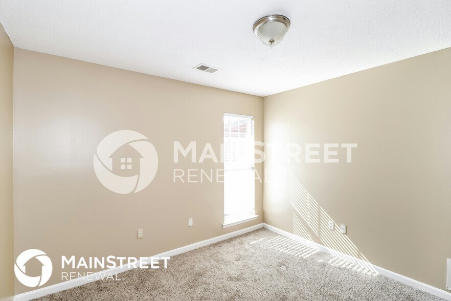 Building Photo - 6677 Kentbrook Dr